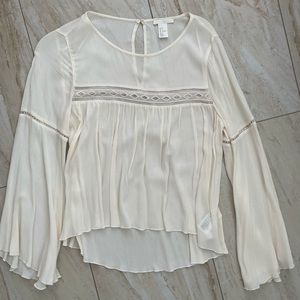 White bohemian flowy top